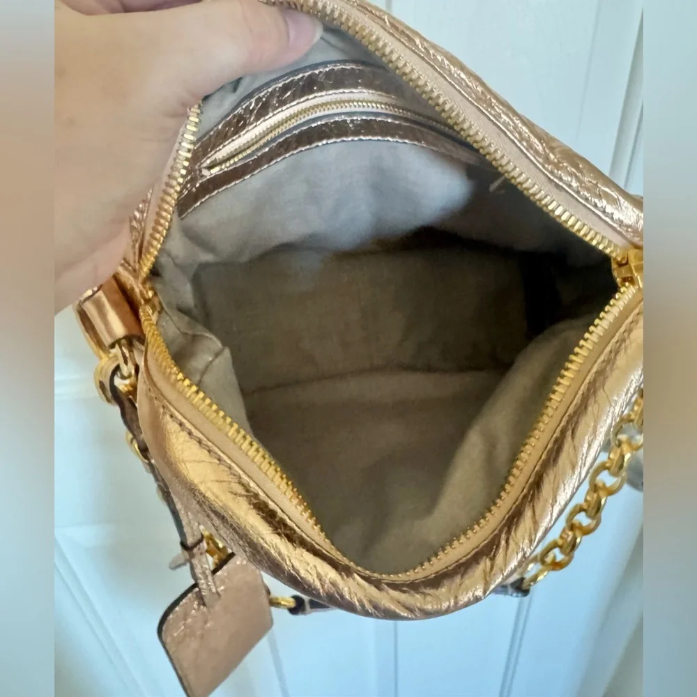 Marc Jacobs rose gold metallic quilted handbag - Picture 4 of 14